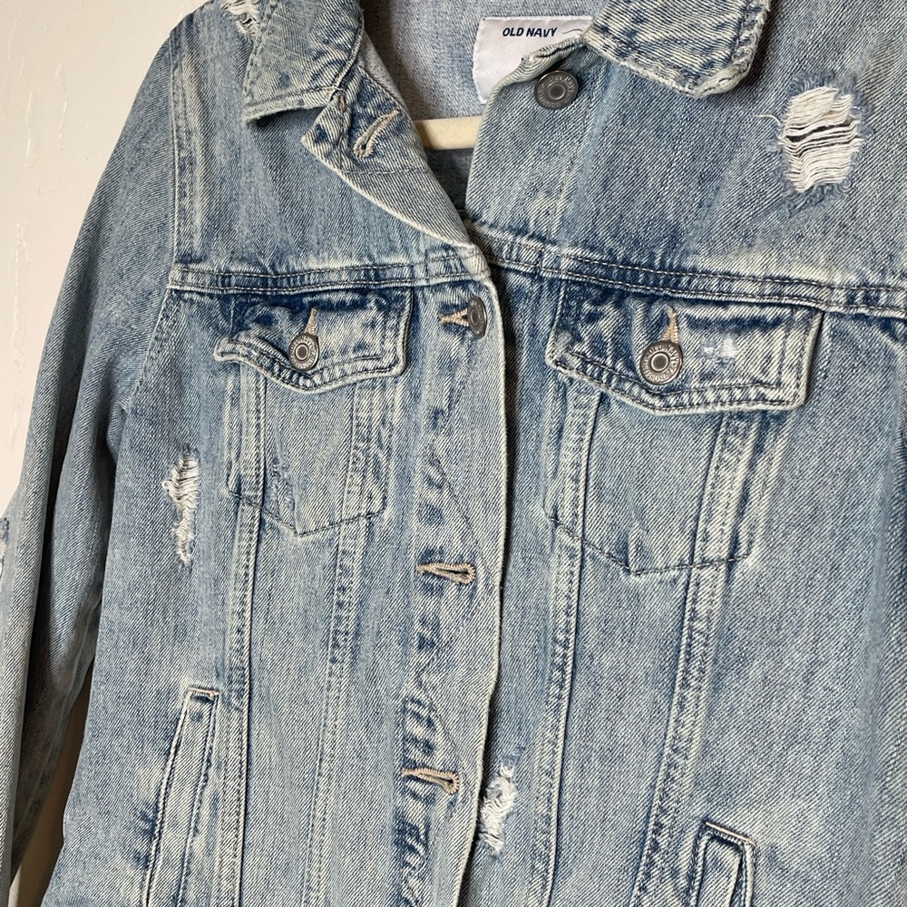 Old Navy Distressed Light Wash Denim Jacket – Size M - Picture 2 of 6